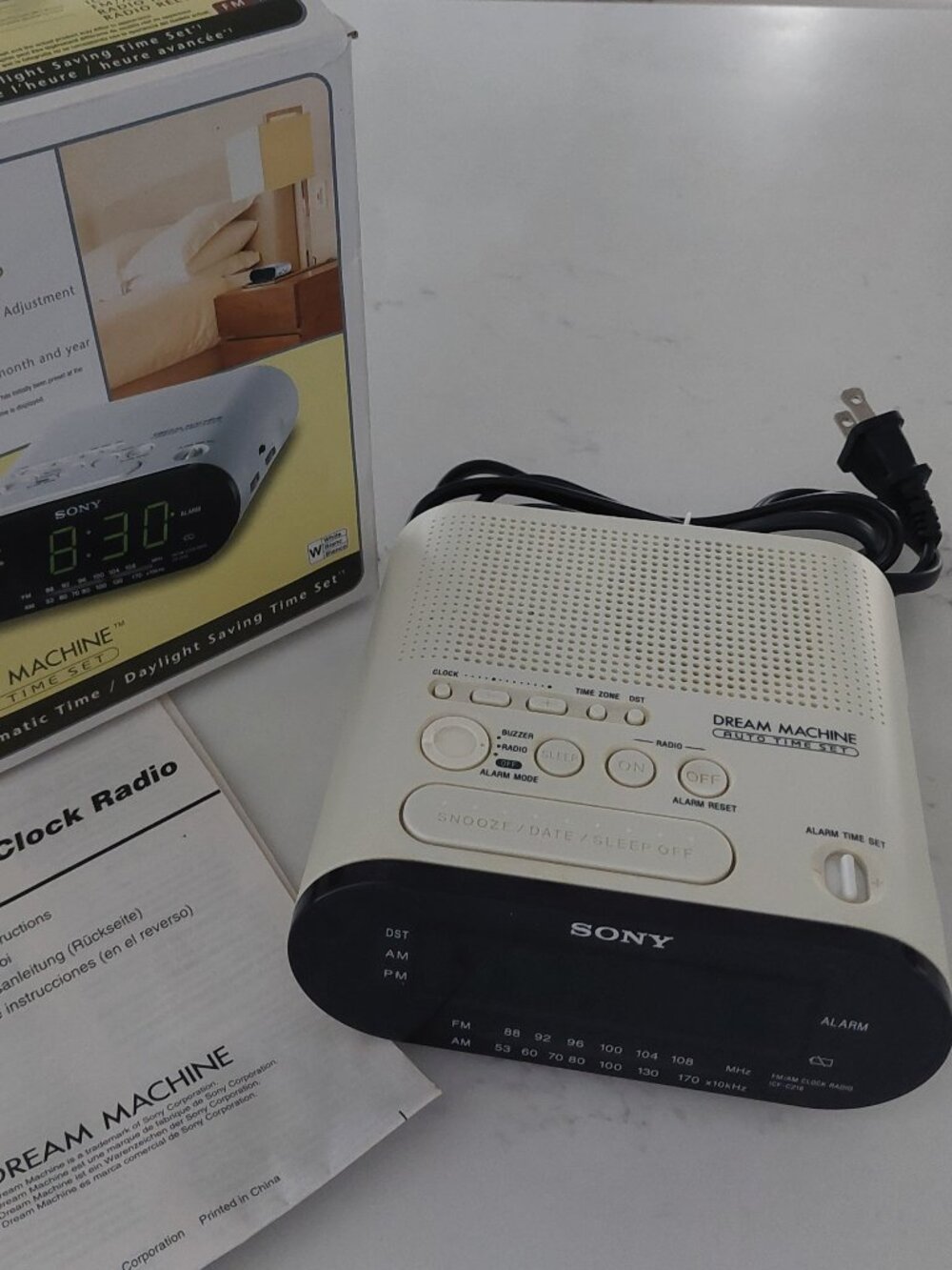 NEW in Box 2006 White SONY Dream Mchine ICF-C218 FM / AM Alarm Clock Radio